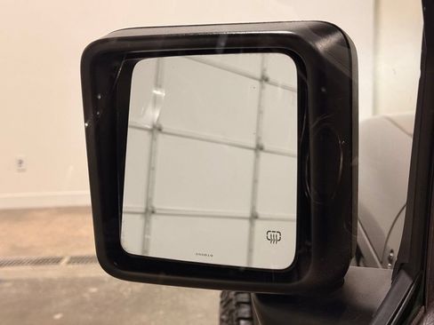 Used 2020 Jeep Wrangler Unlimited Sahara AWD/4WD image 13