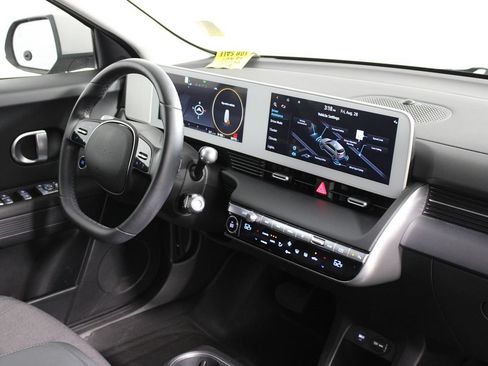 Used 2024 Hyundai Ioniq 5 SE RWD image 16