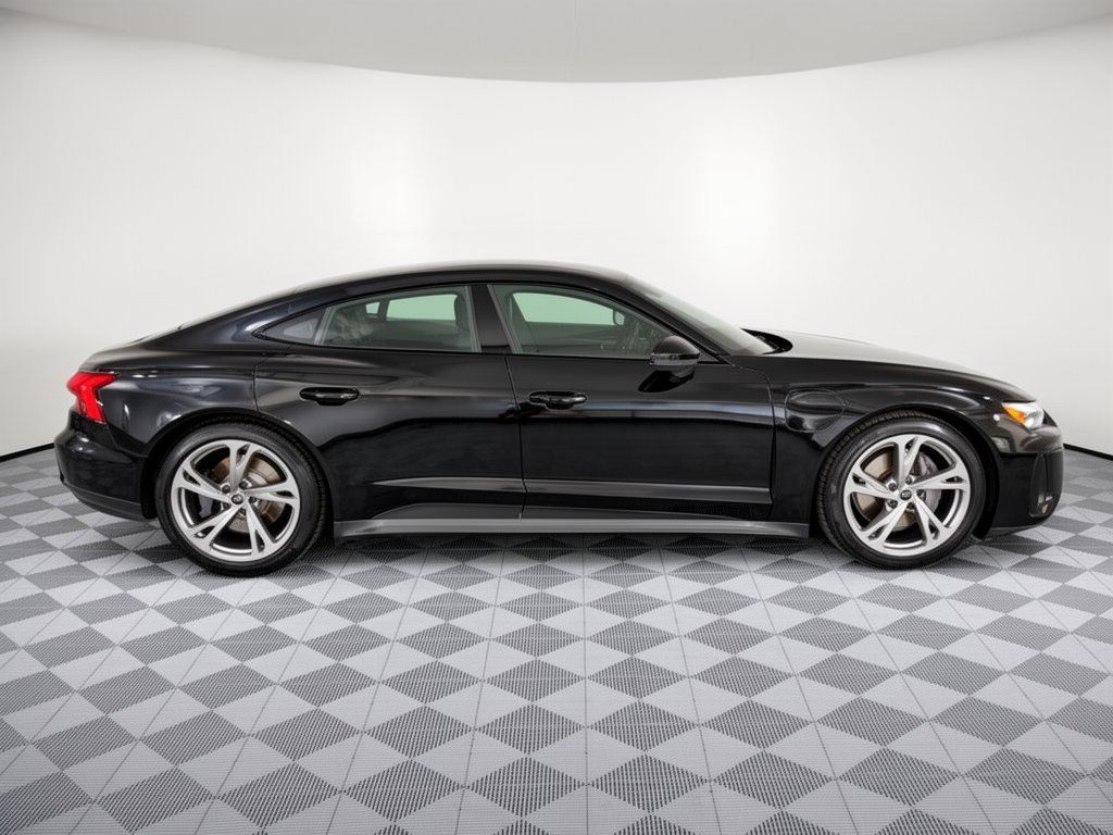 Certified 2024 Audi e-tron GT Premium Plus AWD/4WD image 8