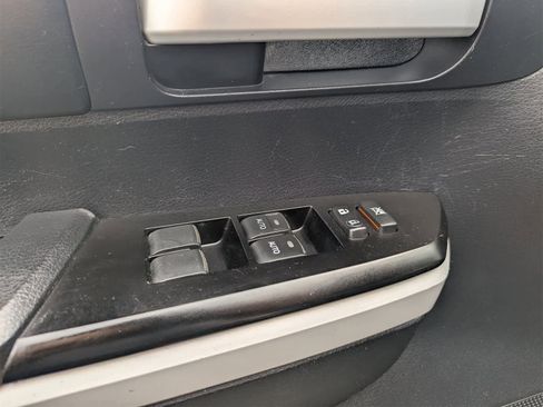 Used 2019 Toyota Tundra Limited w/ Limited Premium Package image 24