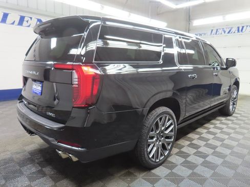 Used 2025 GMC Yukon XL Denali Ultimate AWD/4WD image 5