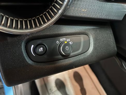 New 2026 Chevrolet Trax ACTIV w/ Sunroof Package FWD image 25