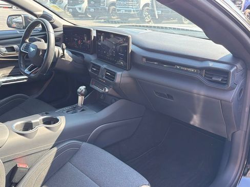 Used 2025 Ford Mustang Coupe RWD image 16
