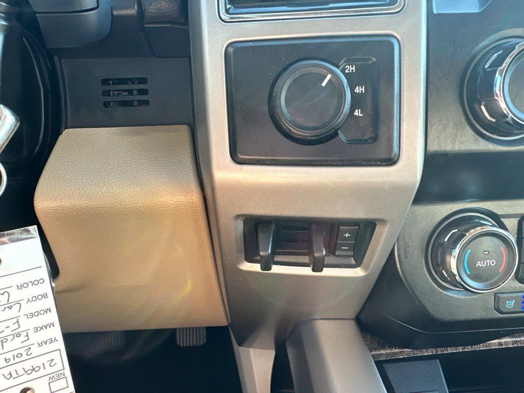 Used 2019 Ford F350 Lariat w/ Chrome Package AWD/4WD image 25