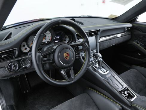 Used 2018 Porsche 911 GT2 RS image 25