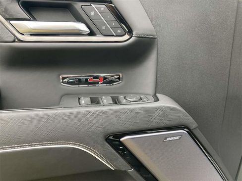 New 2025 GMC Sierra 1500 AT4X image 15