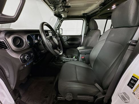 Used 2023 Jeep Wrangler Unlimited w/ Cold Weather Group AWD/4WD image 13