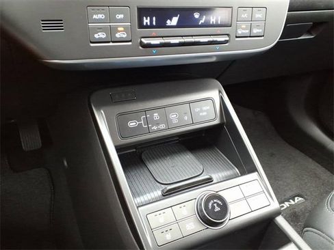 Certified 2025 Hyundai Kona Limited image 20