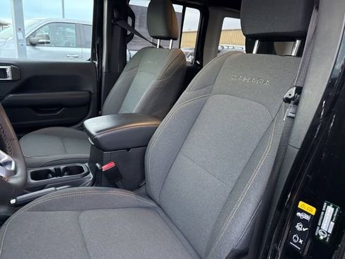 Used 2024 Jeep Wrangler Sahara image 25