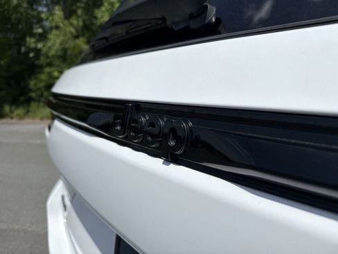 Used 2024 Jeep Grand Cherokee Altitude image 31