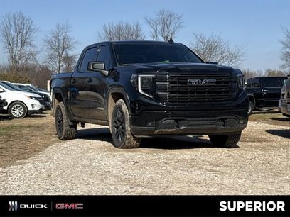 Used 2025 GMC Sierra 1500 Elevation w/ LPO, Elevation Black Package