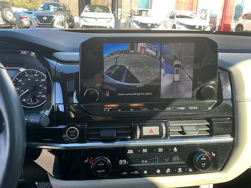 Certified 2023 Nissan Pathfinder SL w/ SL Premium Package image 13