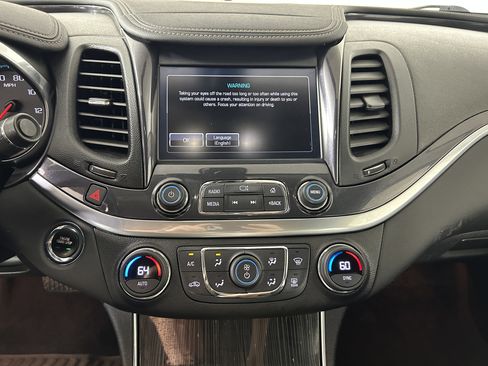 Used 2018 Chevrolet Impala LT image 20