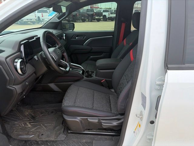 Used 2023 Chevrolet Colorado Z71 w/ Advanced Trailering Package AWD/4WD image 6