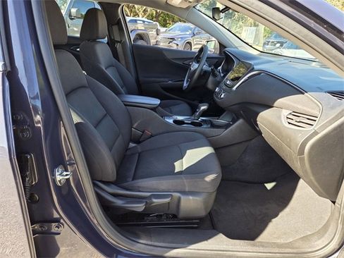Used 2025 Chevrolet Malibu LT image 23