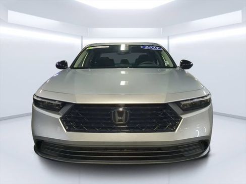 Used 2025 Honda Accord SE image 8