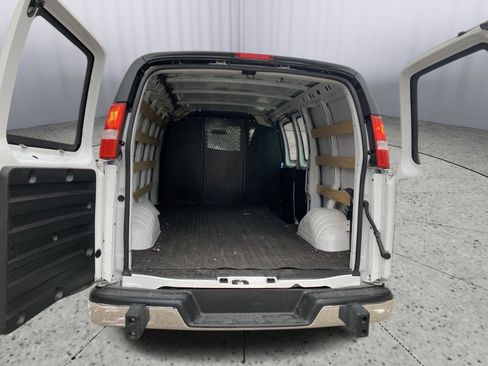 Used 2024 Chevrolet Express 2500 w/ Driver Convenience Package image 6