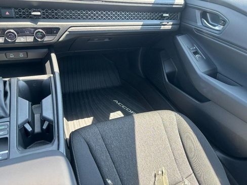 Used 2025 Honda Accord SE image 14
