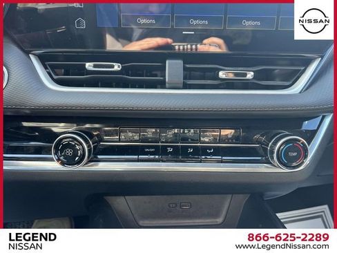 Used 2025 Chevrolet Equinox LT image 29