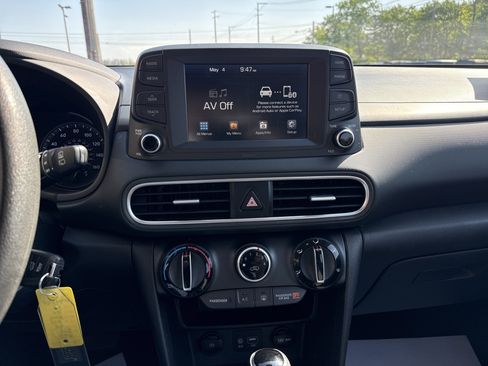 Used 2019 Hyundai Kona SE AWD/4WD image 24