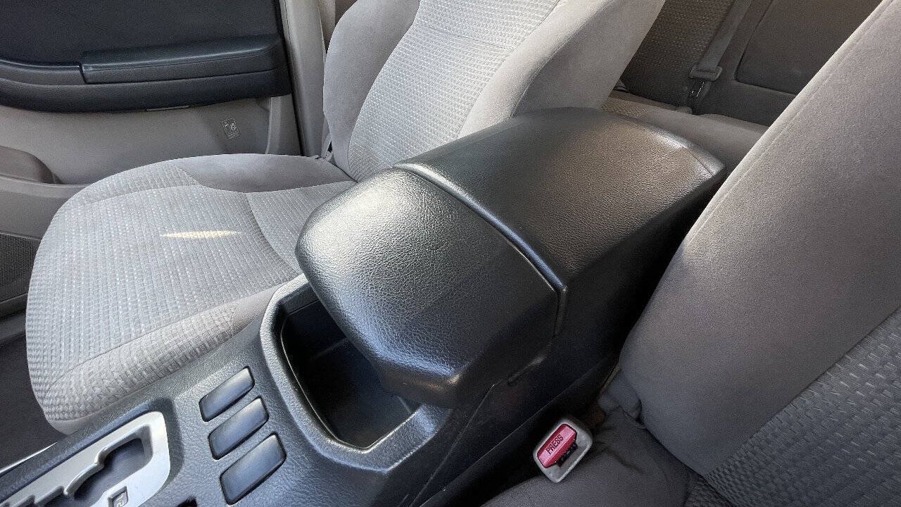 Used 2005 Toyota 4Runner SR5 RWD image 18