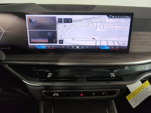Used 2026 BMW X5 sDrive40i w/ Premium Package image 24