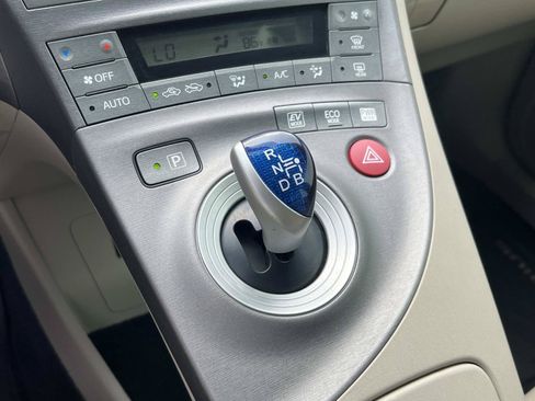 Used 2012 Toyota Prius Three FWD image 25