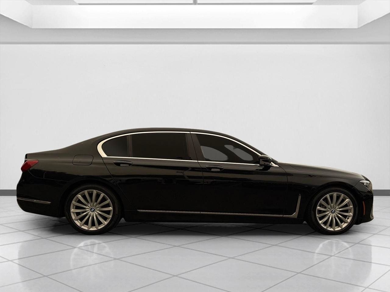 Used 2022 BMW 740i xDrive w/ Premium Package AWD/4WD image 6