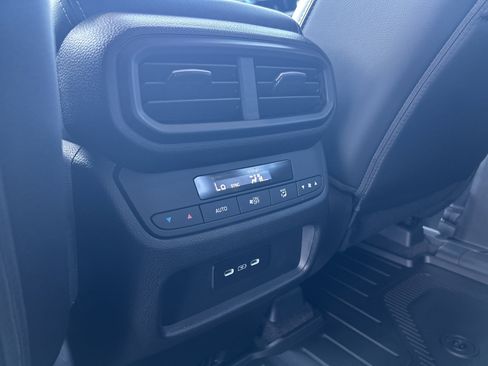 Used 2025 Honda Pilot EX-L image 19