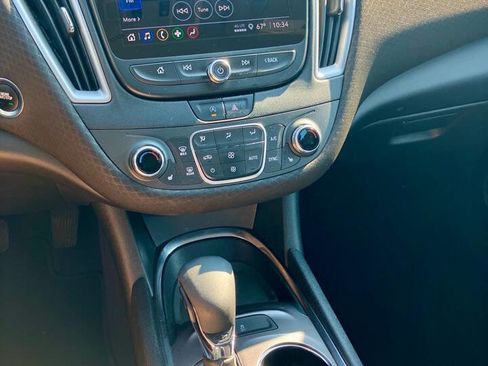 Used 2022 Chevrolet Malibu LT image 13