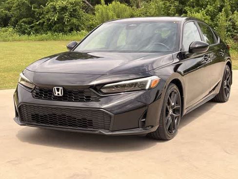 Used 2025 Honda Civic Sport image 2