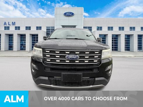 Used 2017 Ford Explorer XLT w/ Equipment Group 201A FWD image 2