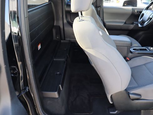 Used 2022 Toyota Tacoma SR RWD image 36