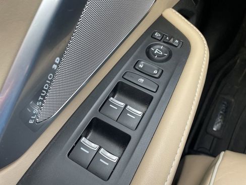 Used 2023 Acura RDX AWD w/ Advance Package image 30
