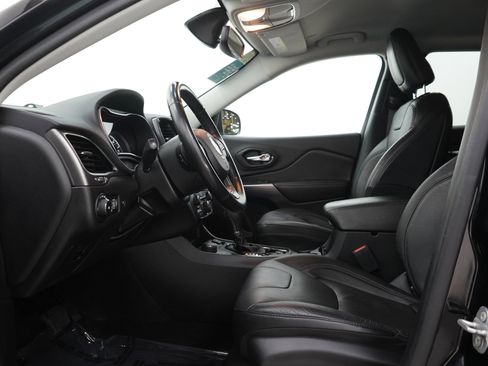 Used 2020 Jeep Cherokee Limited AWD/4WD image 24