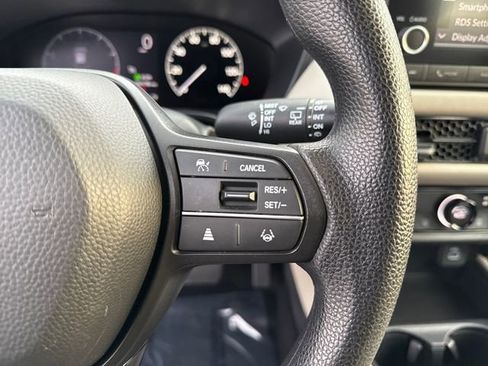 Used 2023 Honda HR-V LX image 15