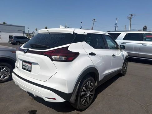 Used 2021 Nissan Kicks S FWD image 5