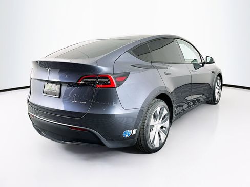 Used 2021 Tesla Model Y Long Range AWD/4WD image 9