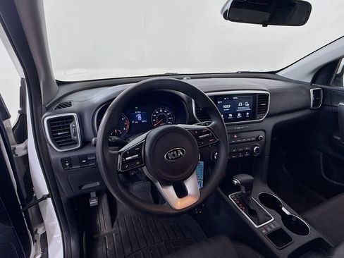 Used 2020 Kia Sportage LX AWD/4WD image 9