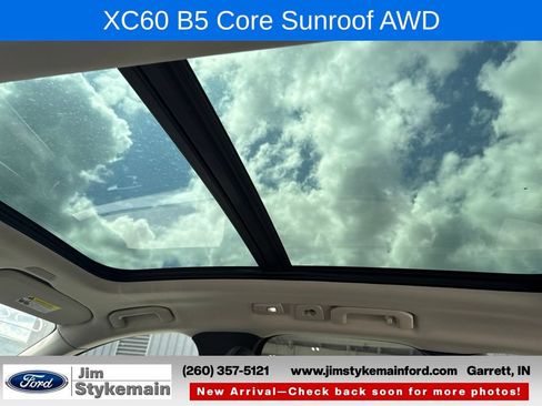 Used 2024 Volvo XC60 B5 Core w/ Protection Package Premier AWD/4WD image 14
