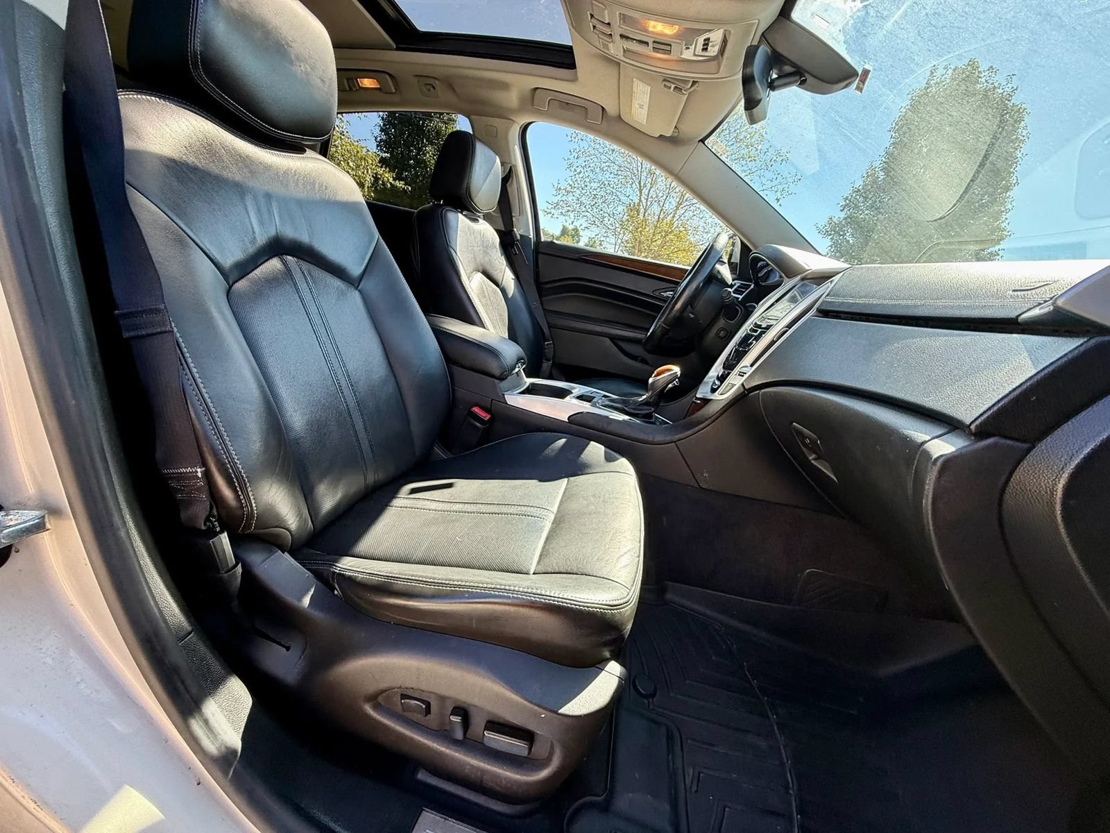 Used 2013 Cadillac SRX Luxury AWD/4WD image 16