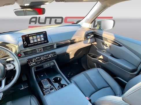 Used 2025 Honda Pilot EX-L image 22