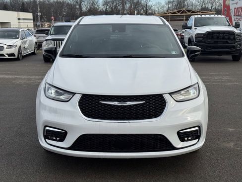 New 2026 Chrysler Pacifica Select image 8