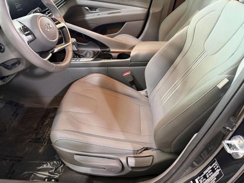 Used 2023 Hyundai Elantra SEL w/ Convenience Package image 15