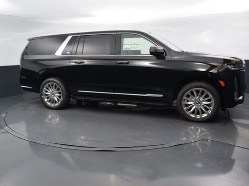 Certified 2024 Cadillac Escalade ESV Premium Luxury w/ Performance Package image 7