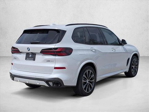 Used 2026 BMW X5 sDrive40i w/ M Sport Package RWD image 2