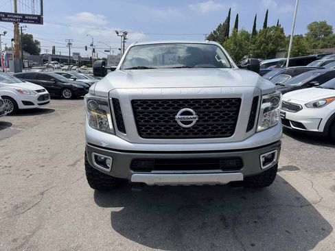 Used 2016 Nissan Titan PRO-4X AWD/4WD image 2