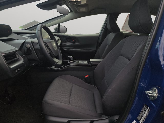 Certified 2026 Toyota Prius LE FWD image 10
