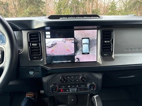 Certified 2022 Ford Bronco Outer Banks w/ Sasquatch Package image 24