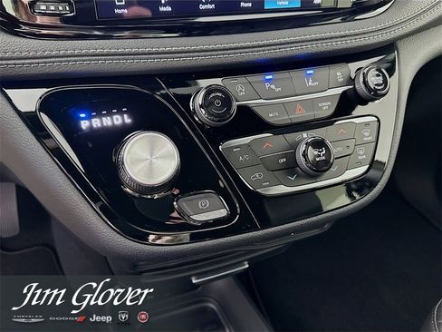 New 2026 Chrysler Pacifica Select image 34